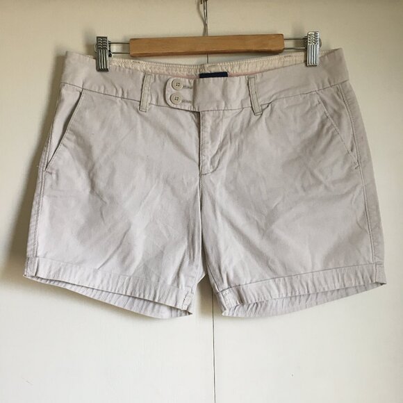 American Eagle Outfitters Pants - American Eagle Vintage Live Your Life Off-White Cotton Cuffed Shorts 8
